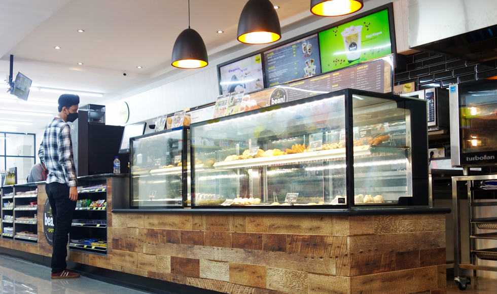 Image showing the FPG c-store fitout including customised Inline 3000 Series food display cabinets at Alfamart Kemang, South Jakarta, Indonesia. Copyright applies.