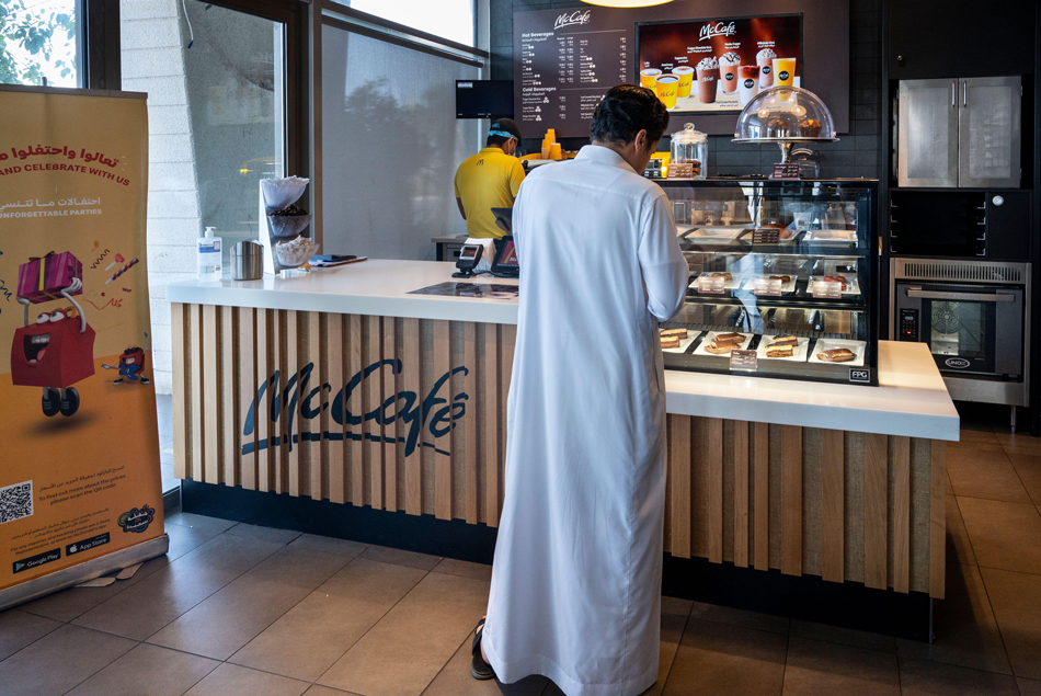 Image showing the FPG custom horizontal split cabinet with refrigerated and controlled ambient zones for McCafe at McDonald's Jeddah, Saudi Arabia.