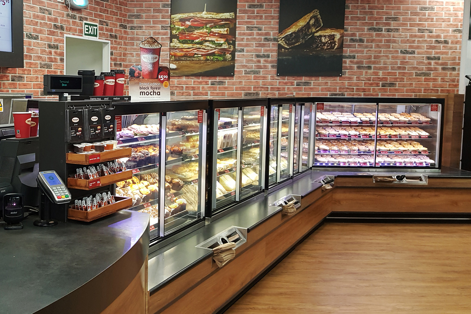 Inline 5000 Series food display cabinet - BP Bayview