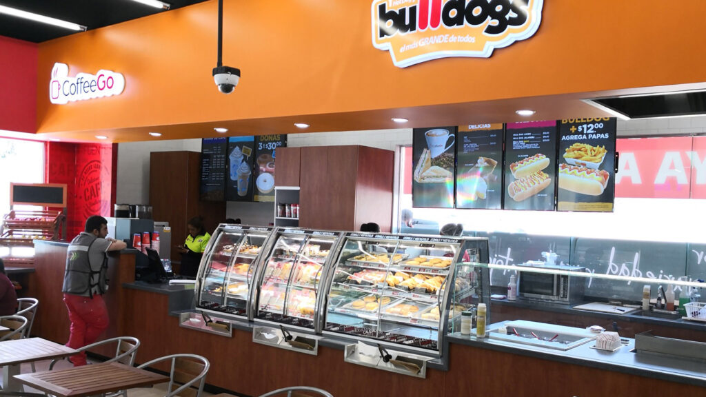 Image showing FPG Inline 4000 Series food and drinks display cabinets. GoMart Mexico.
