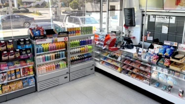 FPG Custom Cabinet: Impulse Slim 13H 09W Refrigerated Image showing FPG Impulse Slim 13H 09W Refrigerated food and drinks display cabinets at 7 Eleven, Australia.